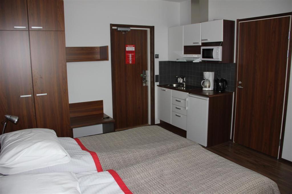Motel Seo Муонио Номер фото